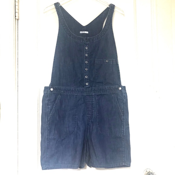 Pants - Gap 1969 overalls shorts size small
